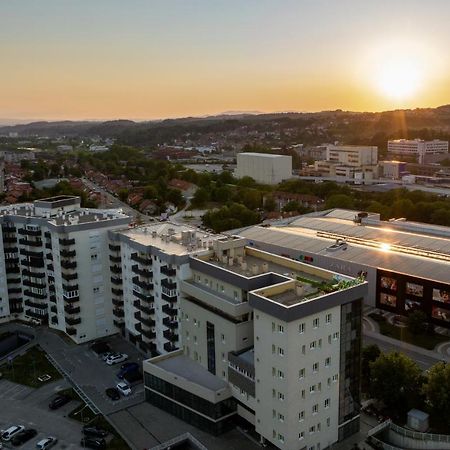 Vesta Apartment Tuzla - Across Bcc Shopping Mall Extérieur photo